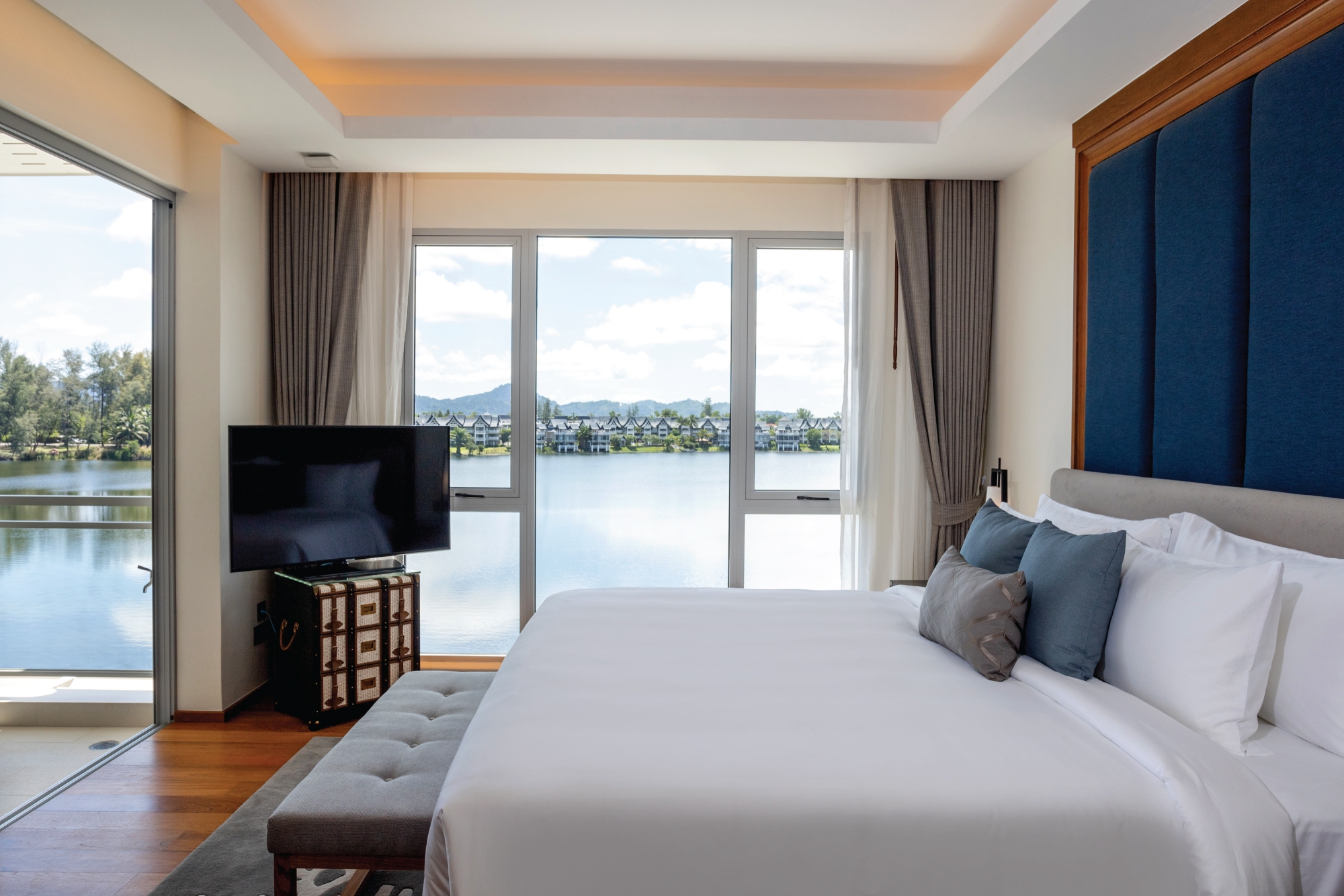  Name resize_Angsana Laguna Phuket - Accommodations - Two Bedroom Lagoon View Pool Suite - 001.jpg